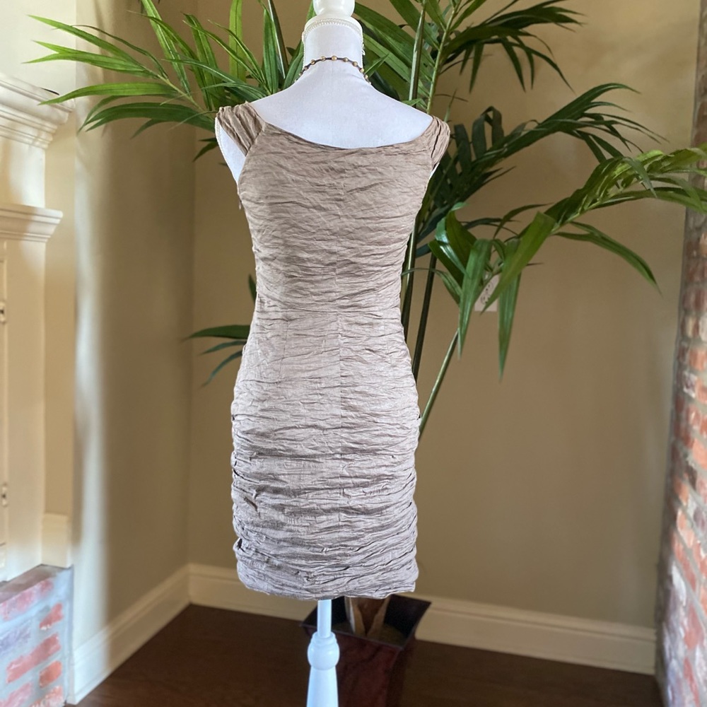 GUESS BY MARCIANO DRESS - Picture 2 of 7